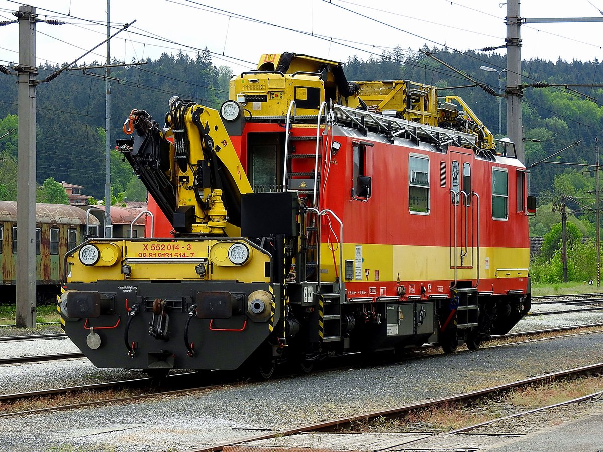 X 552 014-3(99819131514-7)während eines Betriebaufenthalt im Bhf. Timelkam; 160516