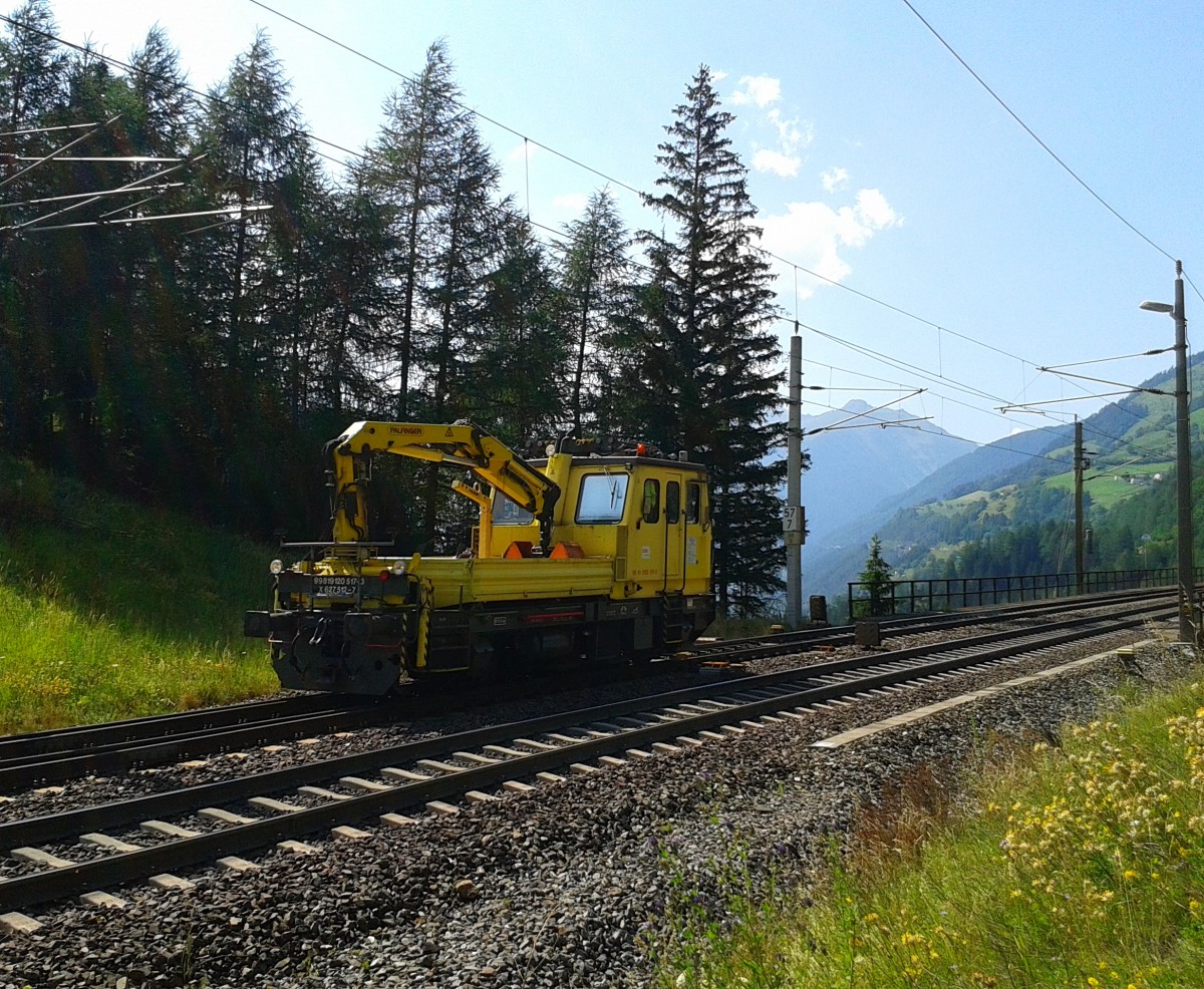 X 627 512-7 am 5.7.2015 kurz vor dem Bahnhof Penk.