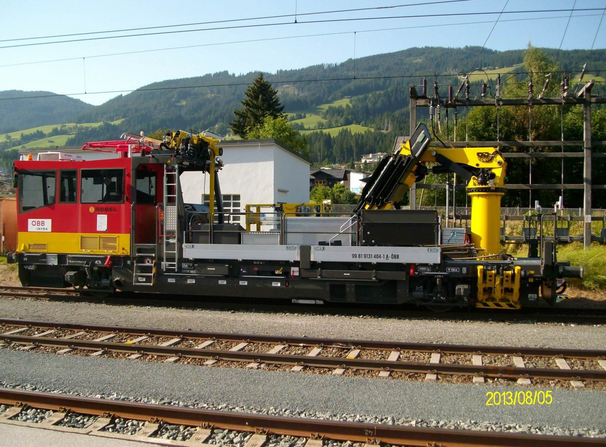 X 630 404-1 am 8.8.2013 im Bahnhof Kirchberg in Tirol.