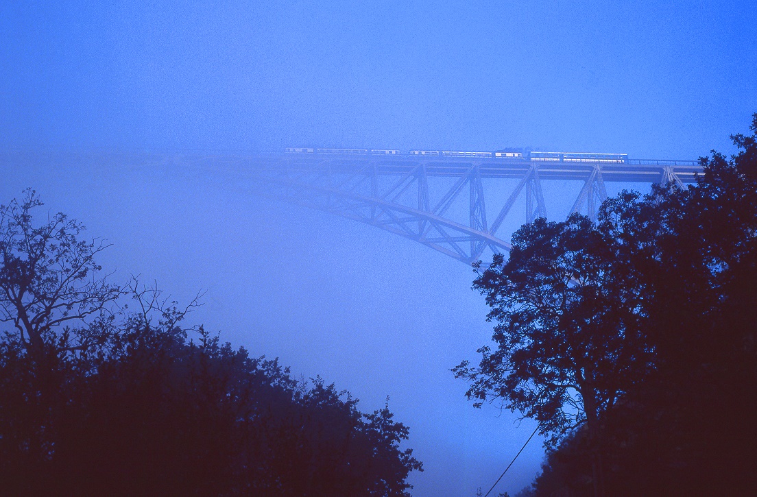 x28.. + x28.., Tanus, Viaduc du Viaur, 97861, 19.09.1990.
Ligne Rodez - Albi