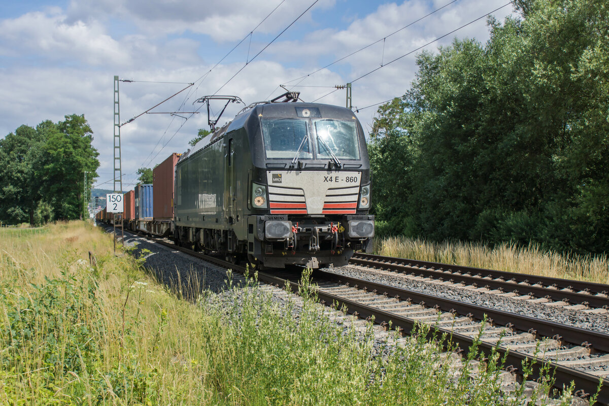 X4 E -860 (193 860-4) zu sehen am 06.07.2022 bei Unterhaun.