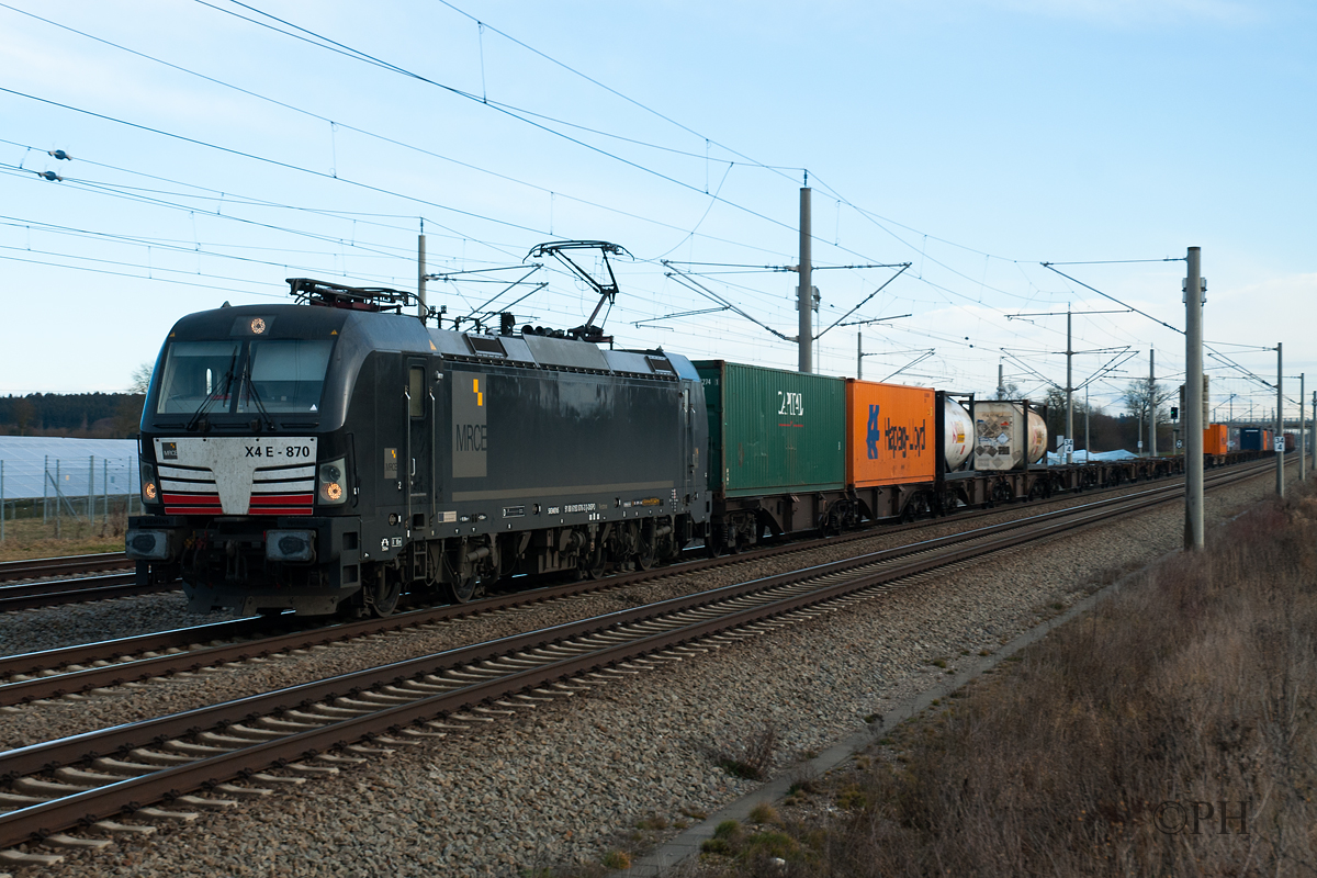 X4 E-870, 193 870 am 05.01.2016 in Hattenhofen