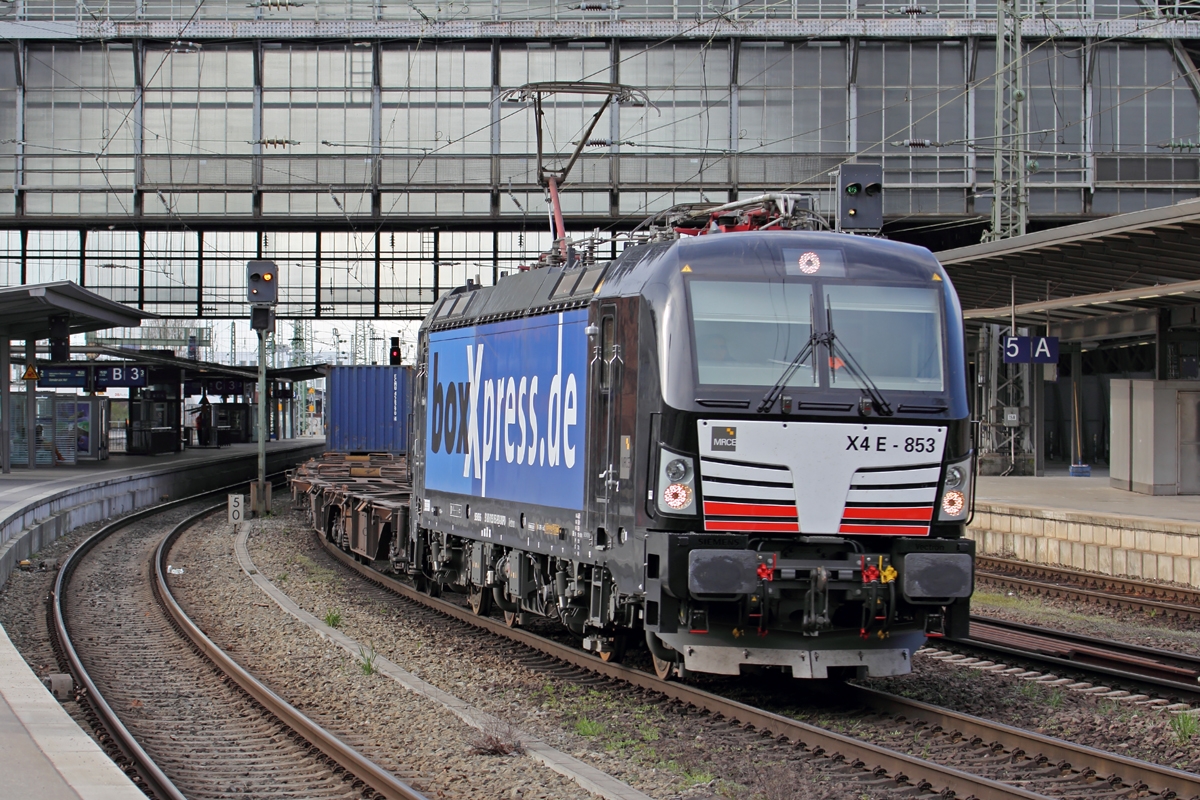 X4E-853 (193 853-9) in Bremen Hbf. 25.3.2014