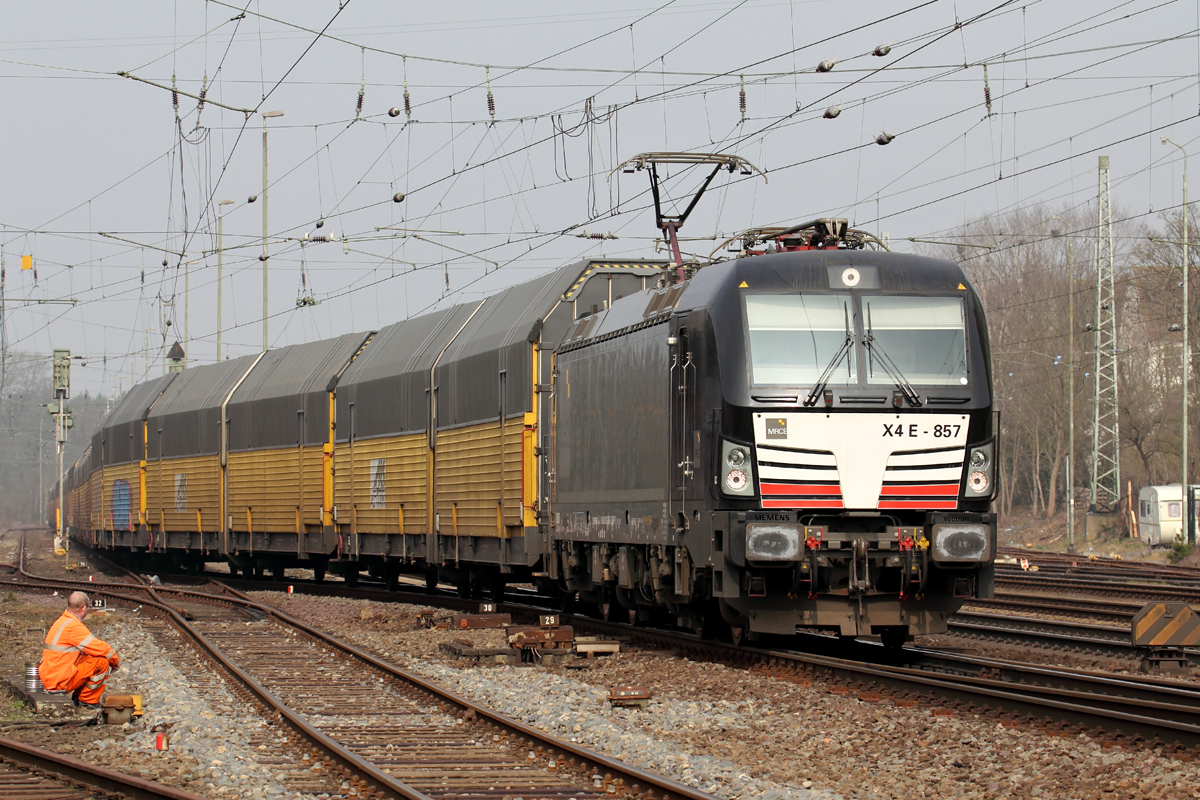 X4E-857 durchfährt Verden(Aller) 24.3.2015