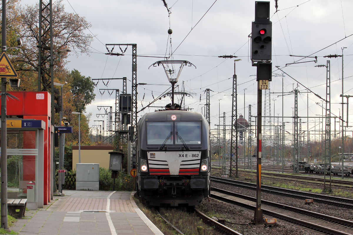 X4E-862 durchfährt Duisburg-Bissingheim 17.11.2015