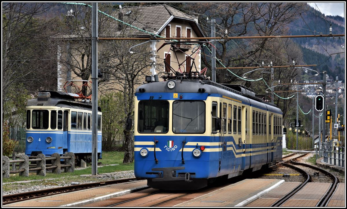 Xe 2/4 Nr 4 ex RhSt und Reg763 mit ABe 8/8 22  Ticino  nach Re in S.Maria Maggiore. (10.04.2019)