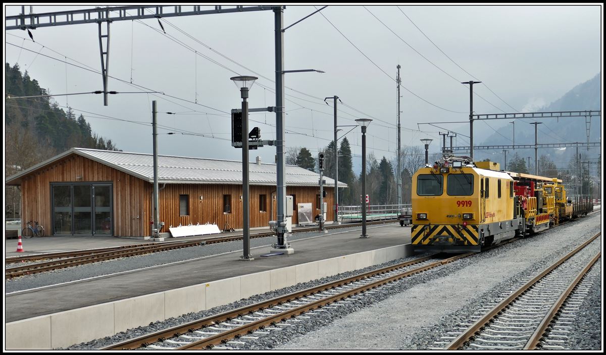 Xmf 4/4 9919 in Ilanz. (25.03.2019)