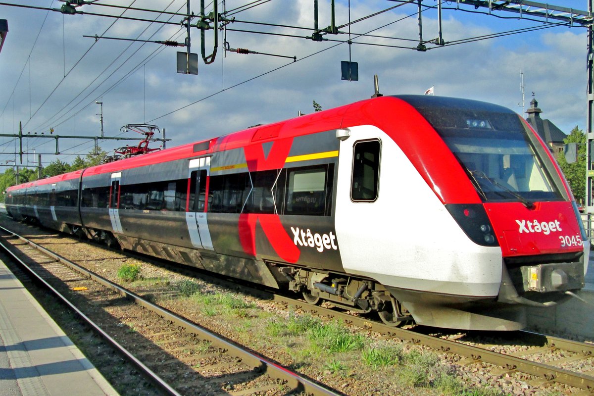 Xtáget 9045 steht am 13 September 2015 in Gävle.