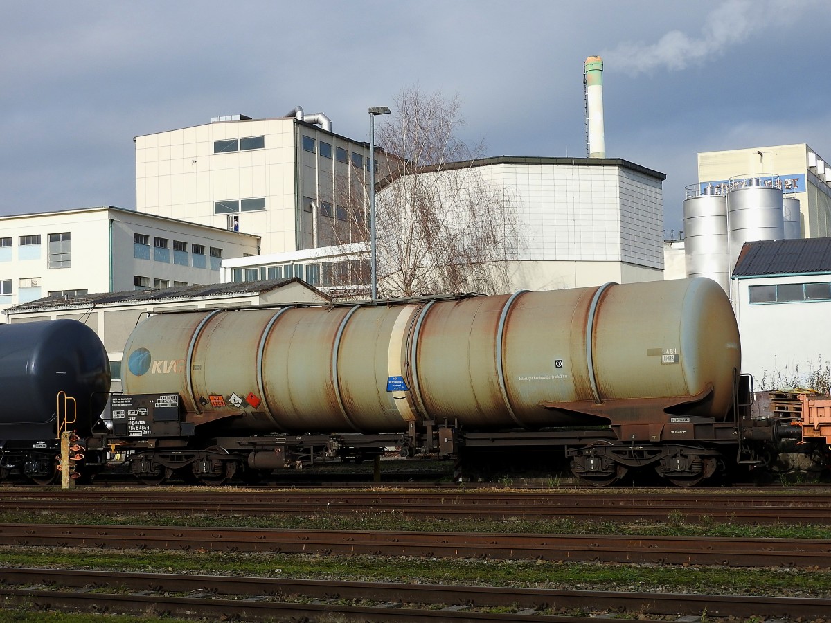 Zans 3380(D-GATXA)7848484-1, lt. Gefahrenguttafel mit Diesel/Heizöl beladen, Bhf. Ried; 151128