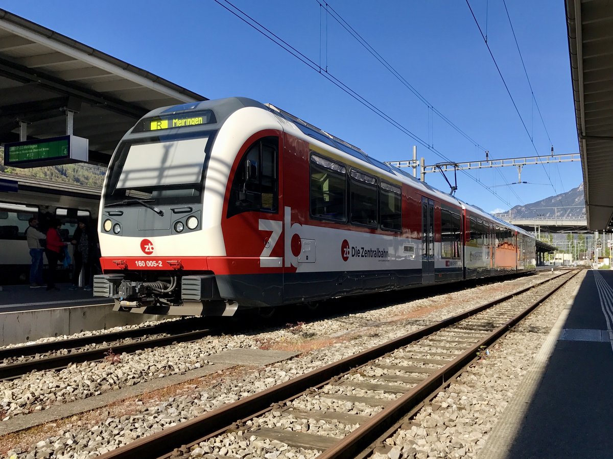 ZB ABeh 160 005-2 als Regio nach Meiringen, am 5.5.17 in Interlaken.