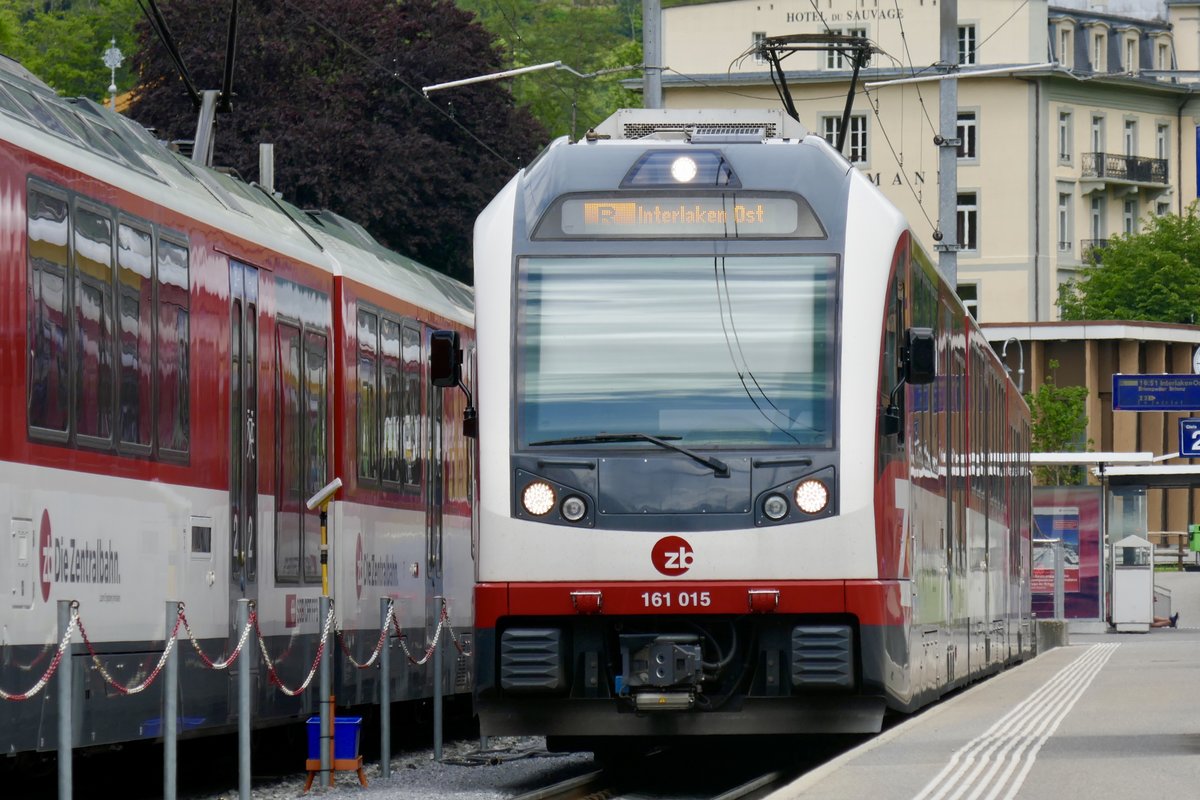 ZB Fink ABeh 161 015  Interlaken  steht am 24.5.20 im Bahnhof Meiringen.