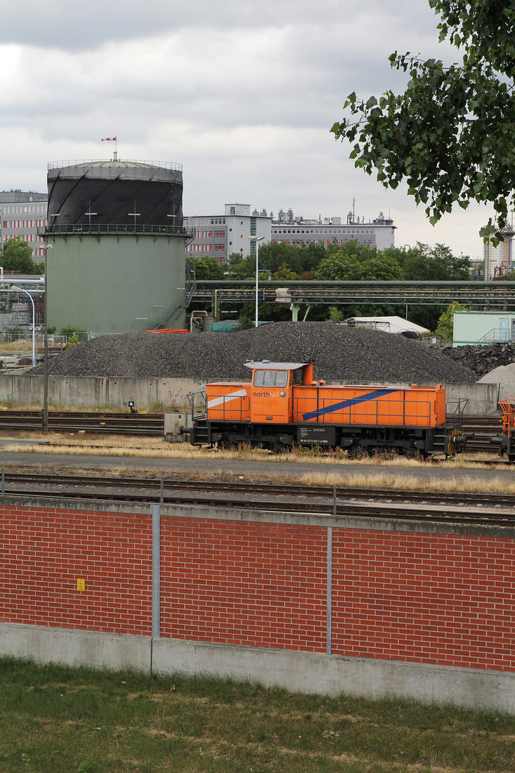 Zeitweise war 273 009 für die InfraServ Logistics GmbH im Einsatz.
Aufgenommen am 13. Juli 2015 in Frankfurt-Höchst.