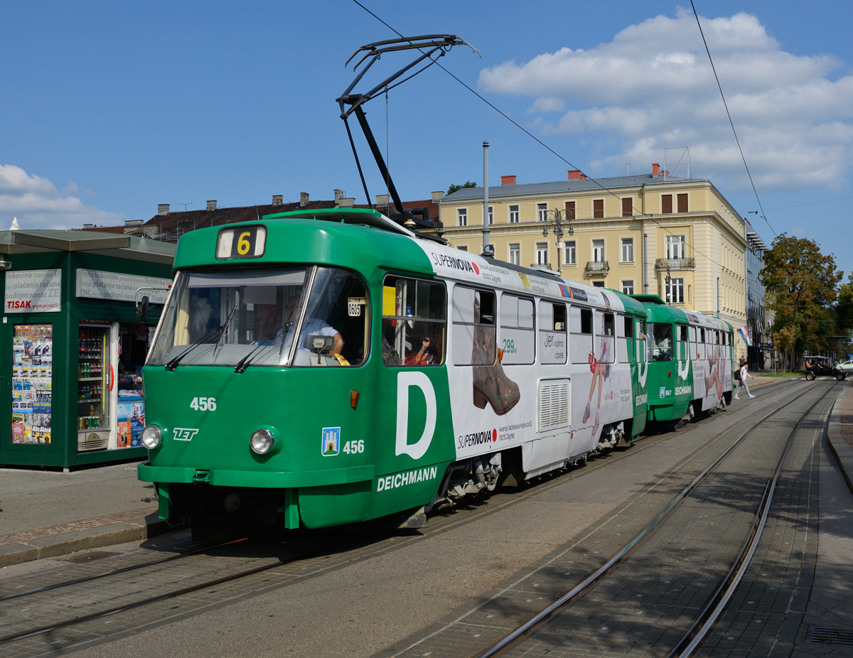 ZET Tatra 456 + Beiwagen passierten am Nachmittag des 10. September 2018 den Trg kralja Tomislava.