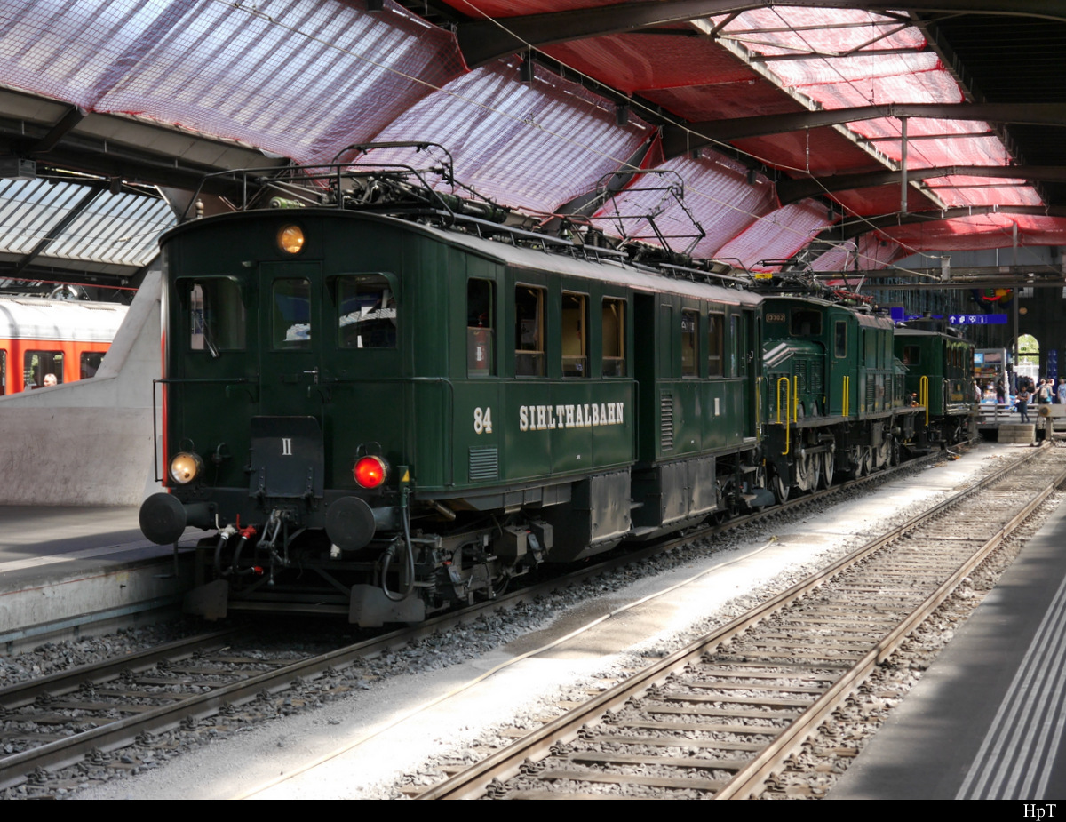 ZMB + SBB -CFe 2/4  84 und CZm 1/2  31  Be 6/8 13302 als Gast zu 100 Jahr Feier des SEV ( Schweizer Eisenbahner Verband ) in HB Zürich am 08.08.2019