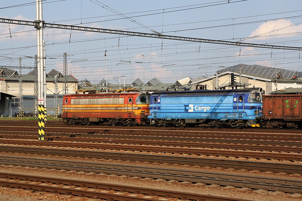 ZSSKC 240 002-6 und CDC 230 096-0 am 20.Juli 2018 im Bahnhof Breclav.