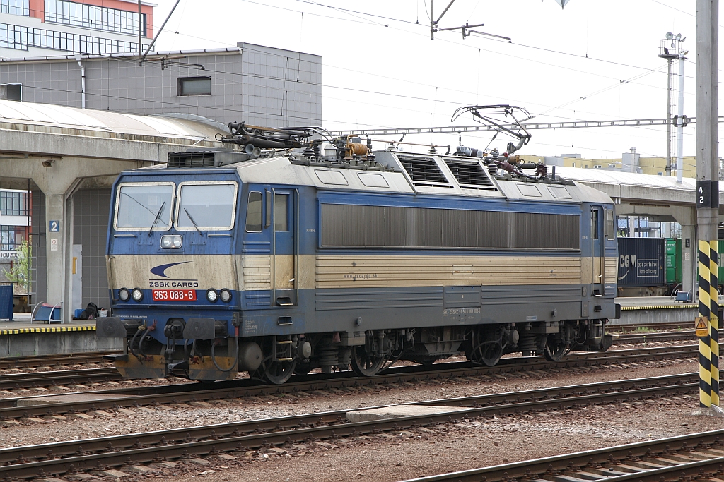 ZSSKC 363 088-6 am 11.April 2017 in Bratislava-Petržalka.