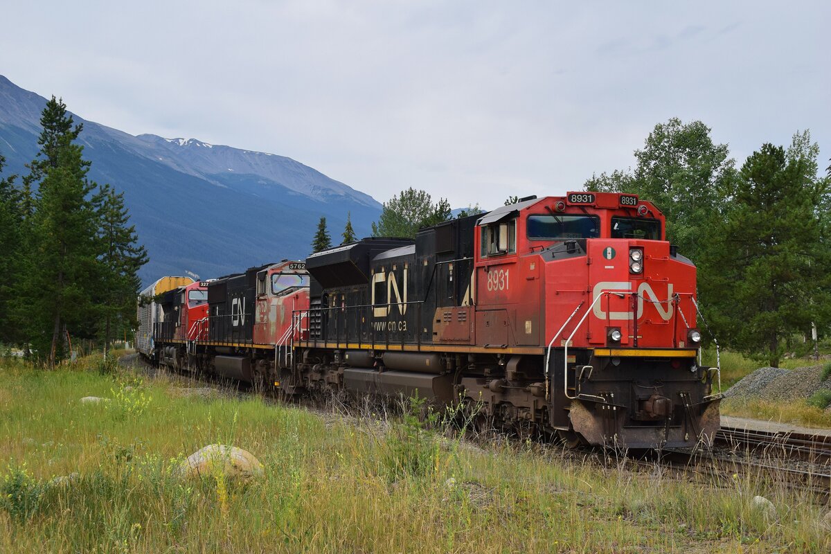 Zu dritt fahren die Loks 8931, 5762 und 3237 gemeinsam mit dem Güterzug aus Jasper nun weiter Richtung Edmonton.

Jasper 19.08.2022