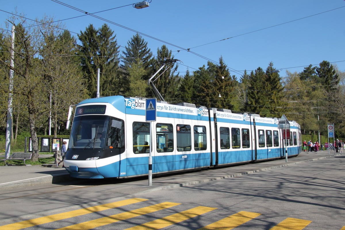  Züri Tram  Be5/6 Cobra,Linie 6 bei der Endhaltestelle Zoo.21.04.15