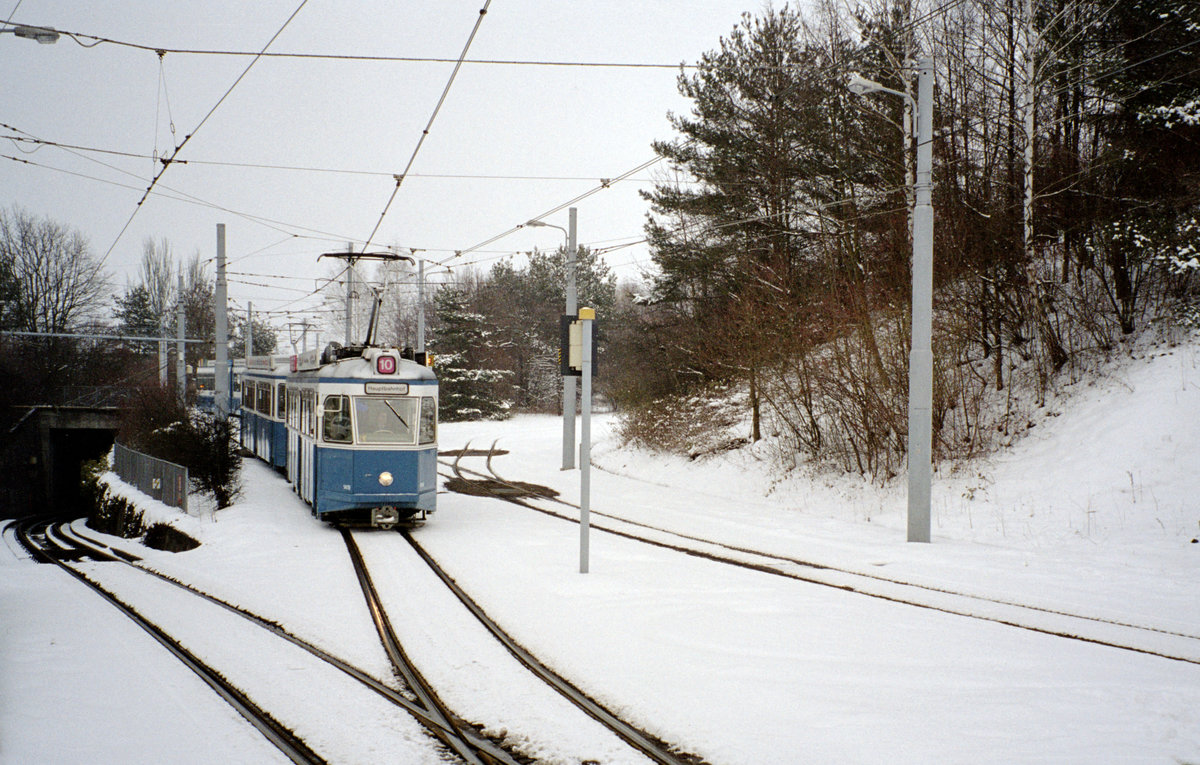 Zürich VBZ Tram 10 (SWS/MFO-Be 4/4 1419) Unterstrass, Milchbuck am 6. März 2005. - Scan eines Farbnegativs. Film: Kodak Gold 200. Kamera: Leica C2.