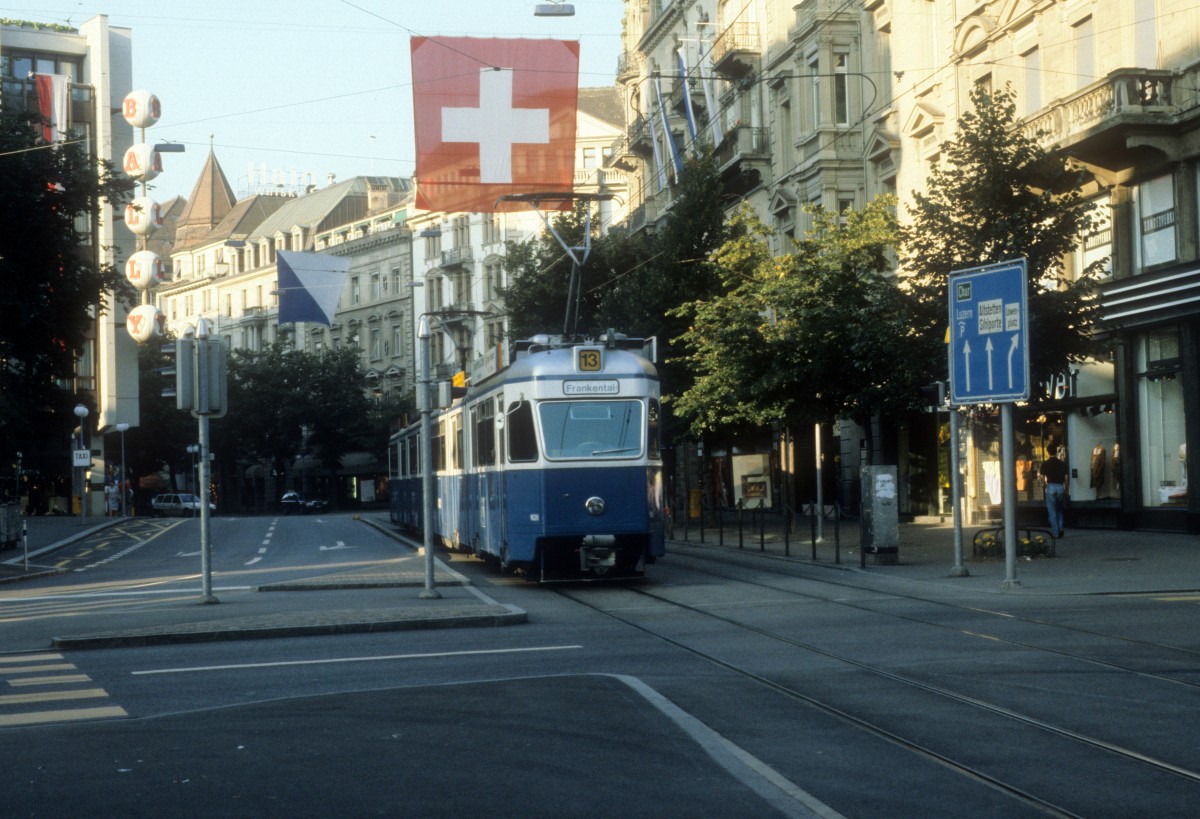 Zrich VBZ Tram 13 (Be 4/6 1626) Bahnhofstrasse am 20. Juli 1990.