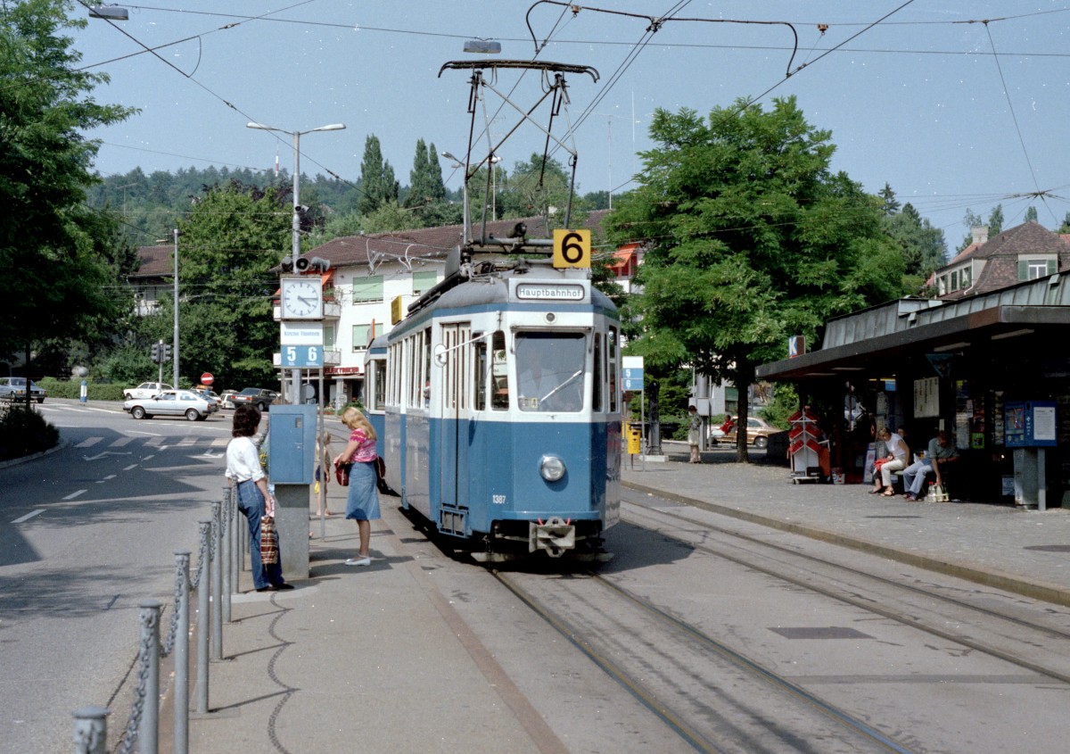 Zürich VBZ Tram 6 (SWS/MFO Be 4/4 1387) Kirche Fluntern / Vorderberg am 14. Juli 1983. - Scan von einem Farbnegativ.