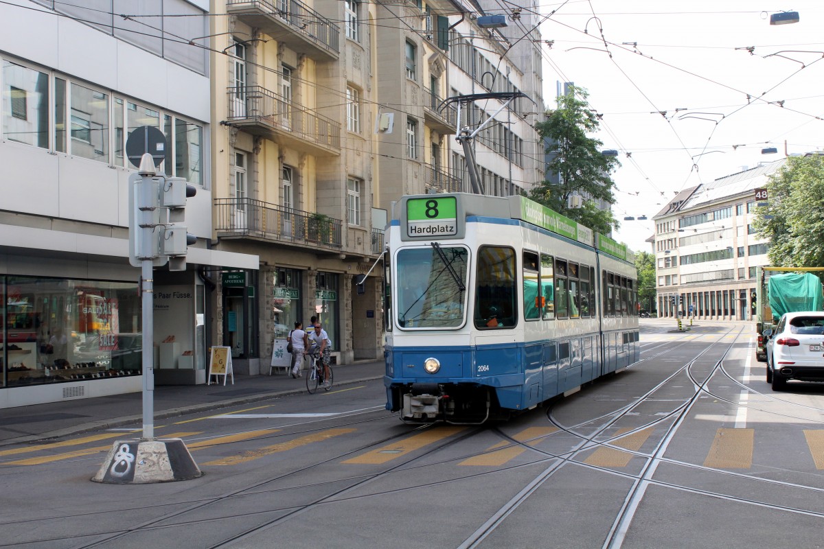 Zürich VBZ Tram 8 (SWP/SIG/BBC Be 4/6 2064) Stauffacherstrasse am 13. Juli 2015.