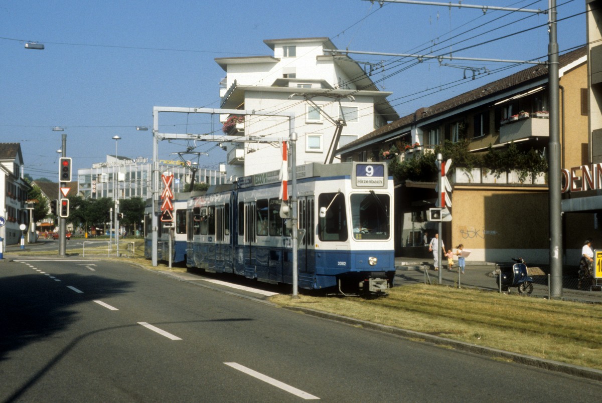 Zrich VBZ Tram 9 (Be 4/6 2082) Schwamendingen / Winterthurerstrasse am 20. Juli 1990.