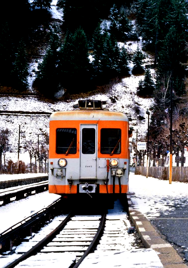 Zug der Baureihe Z600 im Bahnhof Montroc-Le-Planet.
Datum: 01.01.1988