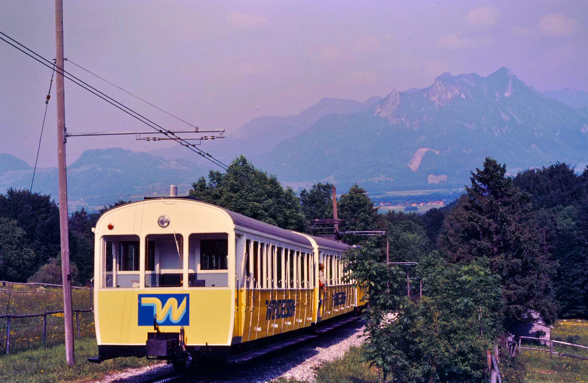 Zug der Wendelsteinbahn im Sommer 1984
