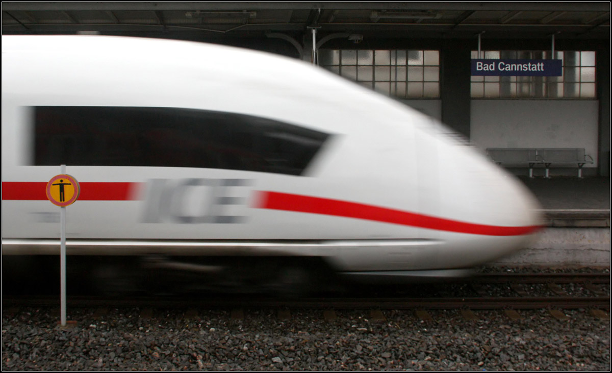 Zugdurchfahrt -

Der Fernverkehr ist im Bahnhof Bad Cannstatt normalerweise nicht auf Gleis 1 unterwegs. Baustellenbedingt waren die ICEs aber an diesem Wochenende auf den S-Bahn- bzw. Regionlbahn-Gleisen unterwegs.

29.05.2016 (M)