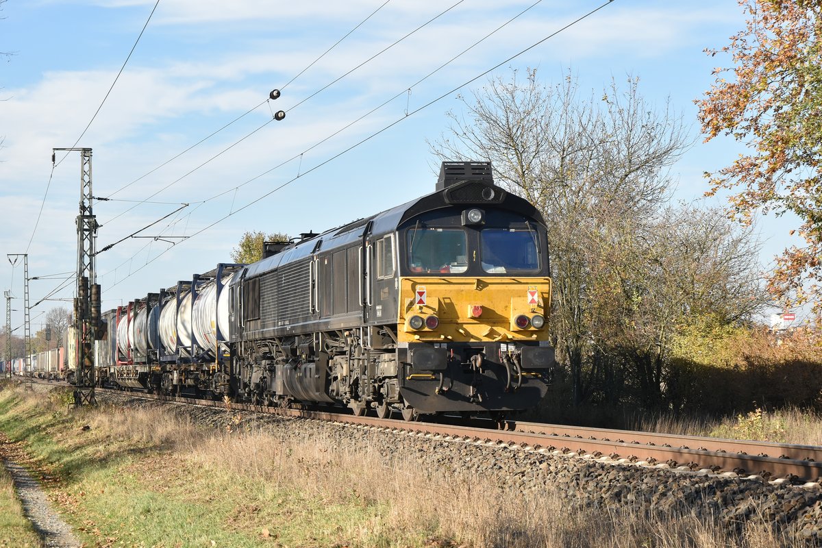 Zugschluß! Kalter Großdiesel am Zugschluß, die 266 101-4 ist hier in Boisheim an einem Kastelzug angehangen der gen Venlo fährt. 18.11.2018