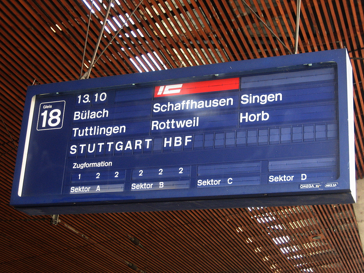 Zugzielanzeige des IC 188 nach Stuttgart Hbf. Aufgenommen in Zürich HB am 22.07.2010