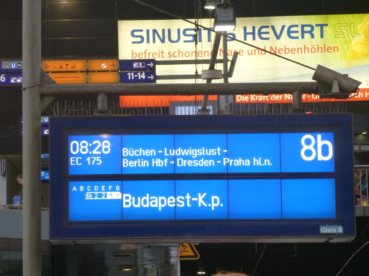 Zugzielanzeiger für den EC175 nach Budapest.
Aufgenommen in Hamburg Hbf am 30.08.2014.