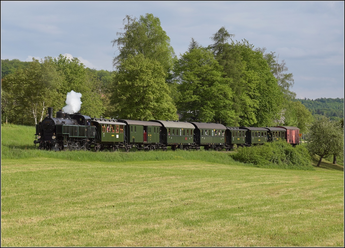 Zum Abschied der 93 beim Kanderli im Archiv gekramt - seit dieser Woche ist 378.78 in die Pfalz weitergewandert, nachdem sie 20 Jahre treue Dienste im Kandertal geleistet hat. Wollbach, Mai 2018. 