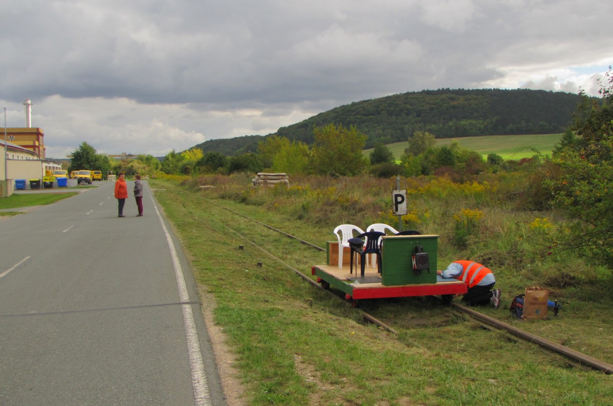 Zum Bahnhofsfest am 27.09.2015 in Laucha (Unstrut) gab es auf dem ehem. Gleis 19 auch Draisinenfahrten.