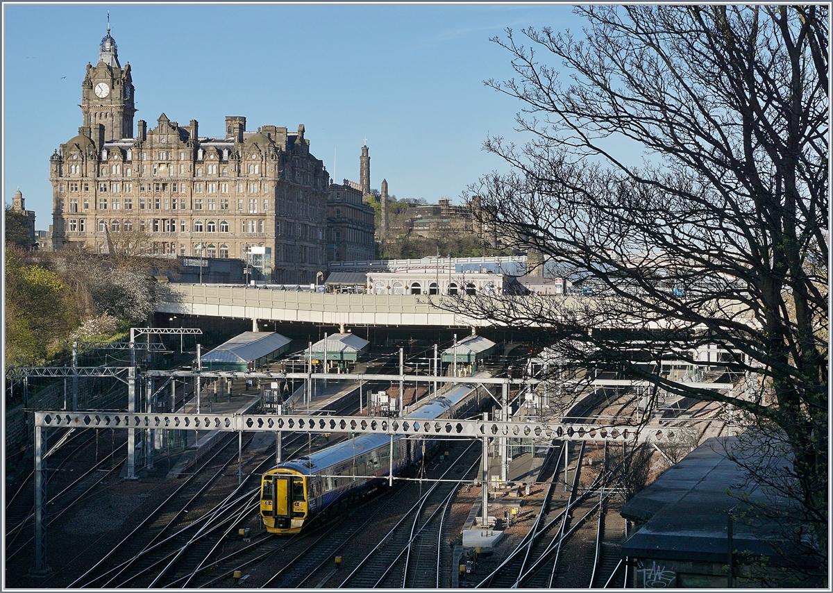 Zum Ende einer Epoche - ein kleiner Beitrag: Ein Class 158 verlässt Edinburgh Waverley an einem 21. April. 

21.04.2018