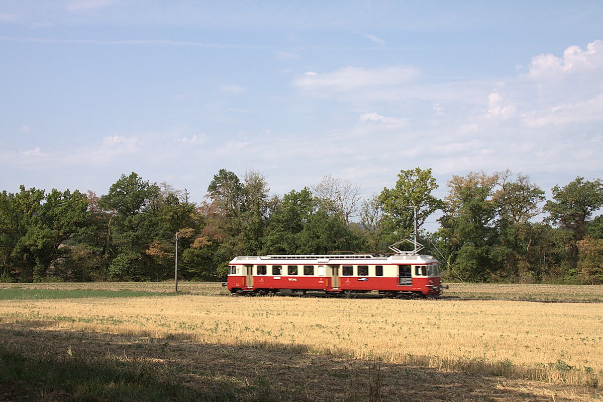Zum Jubil�um 150 Jahre der Strecke Winterthur Koblenz f�hrt DSF am 16.08.2026 Extrafahrten durch. 
Unter anderem war auch der BDe 2/4 der ehemaligen Wohlen-Meisterschwanden-Bahn unterwegs. Solange auf der Strecke da G�terverkehr abgewickelt wurde, konnten auch Personen bef�rdert werden. Als die Industriebetriebe eingestellt wurden, war es mit dem Bahnverkehr vorbei. �brig geblieben ist einzig dieser Triebwagen (BDe 4/4). Dem Verein DSF dient er heute f�r Extrafahrten als Partyfahrzeug, kann gechartert werden.
