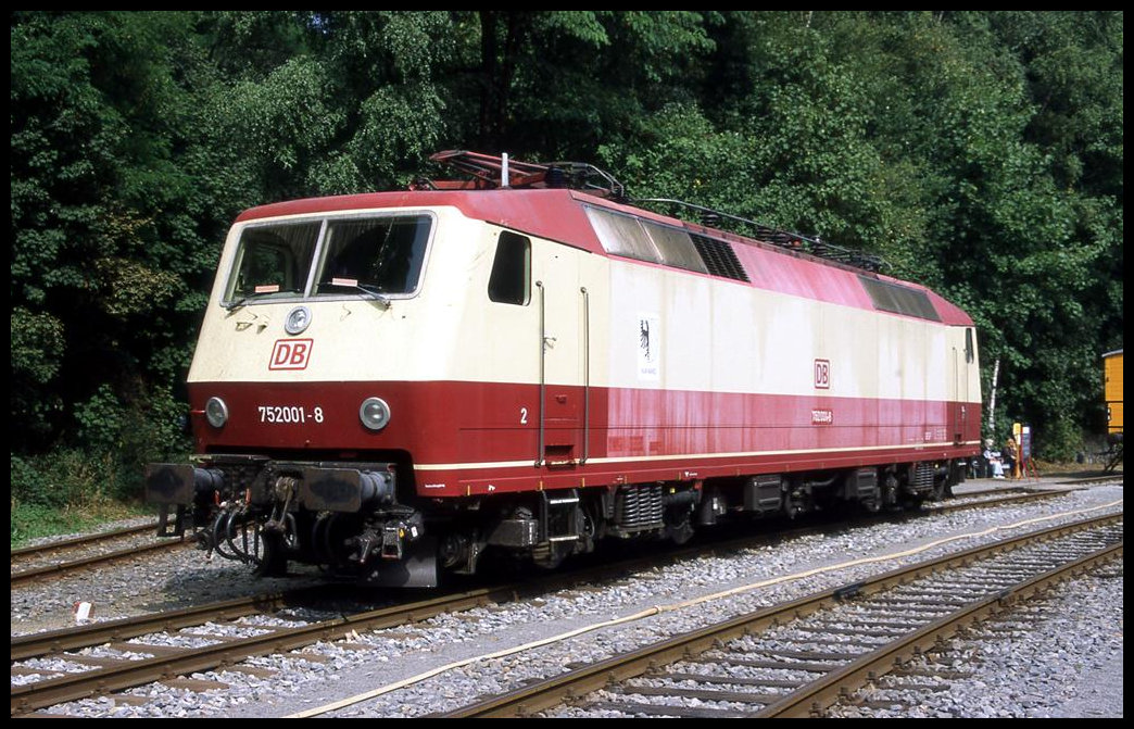 Zur Ausstellung am Piesberg, die durch die Osnabrücker Dampflokfreunde organisiert und durchgeführt wurde,  war am 7.9.2003 aus Minden die DB 752001 angereist!