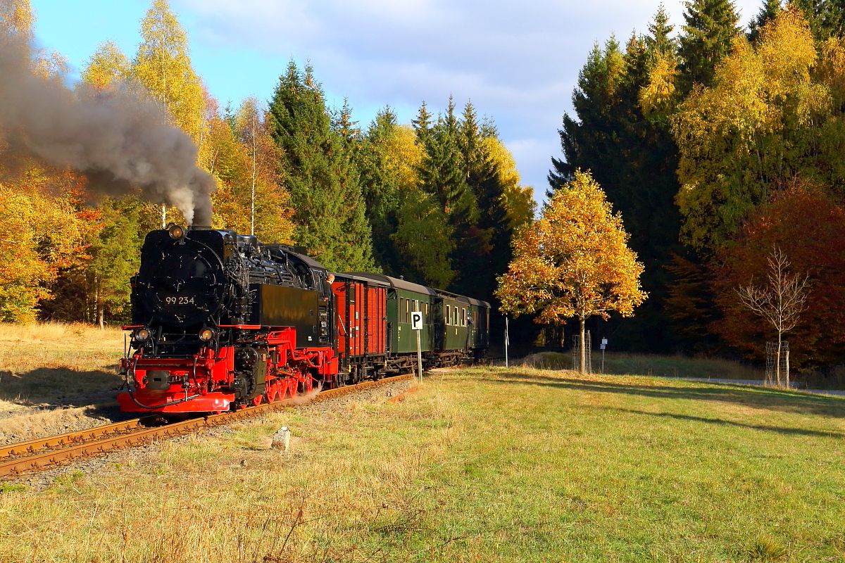 Zurücksetzen von 99 234 mit IG HSB-Sonder-PmG, Haltepunkt Birkenmoor, am 21. 10.2018. (Bild 2)