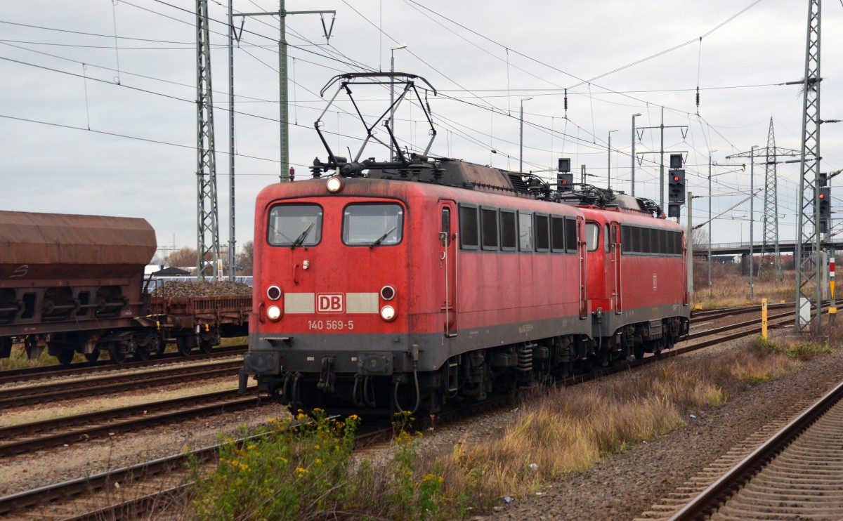Zusammen mit 110 491 war 140 569 am 23.12.14 als PbZ 2467 von Berlin nach Leipzig unterwegs. In Bitterfeld wurde eine ca 45 minütige Pause eingelegt.