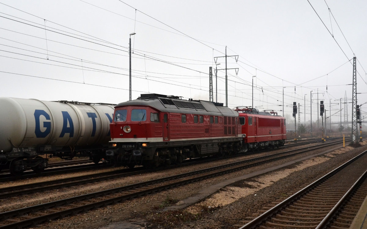 Zusammen mit 250 247 hatte 232 238 am 02.02.19 einen Kesselwagenzug aus Bayern nach Bitterfeld gebracht. Anschließend fuhren beide LEG-Maschinen zurück zum Standort nach Leipzig.
