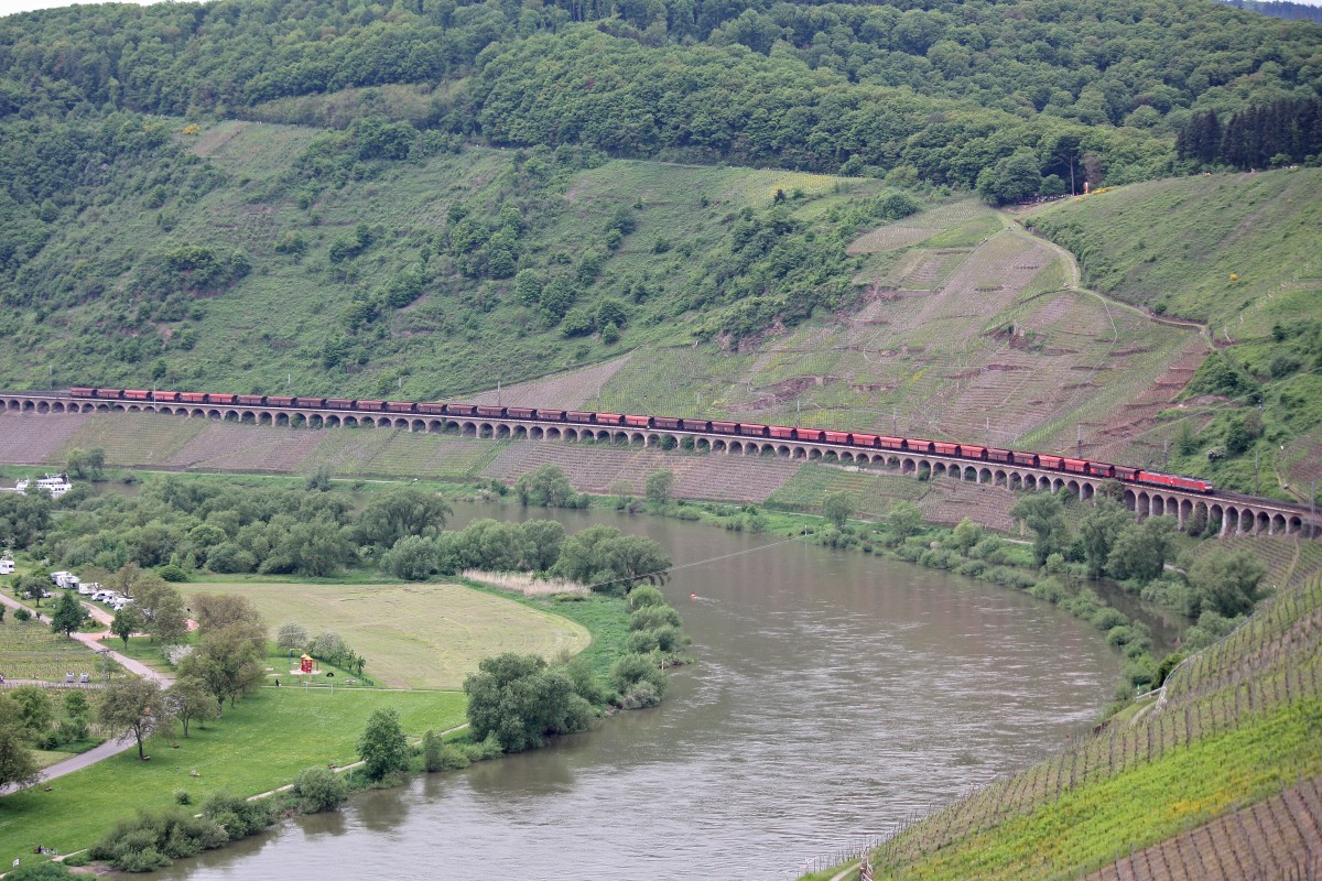 Zwei 189er zogen am 19.5.13 einen leeren Erzzug von Dillingen nah Rotterdam  durch Pnderich.