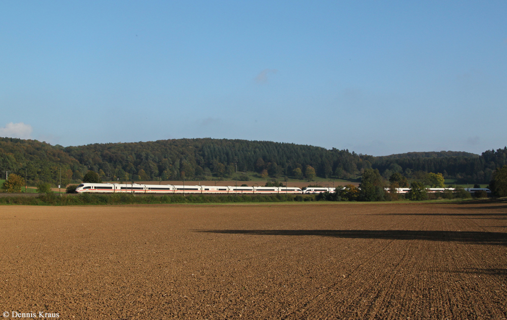 Zwei 403 sind als ICE 514 am 02.10.2014 bei Amstetten unterwegs.