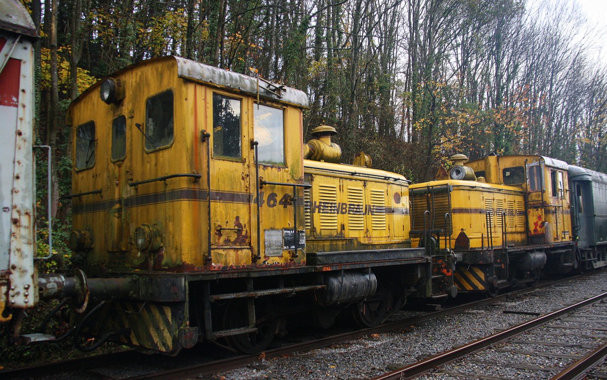 Zwei alte rangierloks 464 und 470 beide von der Rheinbraun stehen in Hombourg(B) bei regnerischen Novemberwetter am Nachmittag vom 16.11.2014. 