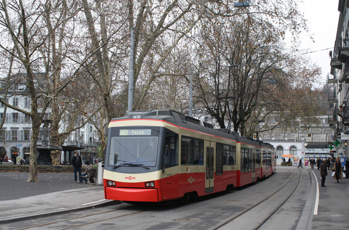 Zwei Be 4/6 am Bhf. Stadelhofen am 24.12.2009.