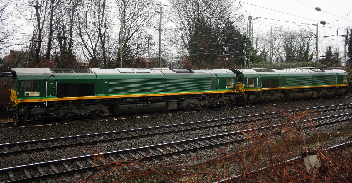 Zwei Class 66 PB15,PB08 beide von Crossrail stehen in Aachen-West.
Aufgenommen von der Bärenstrasse in Aachen bei Schneeregen am Mittag vom 3.1.2015.

