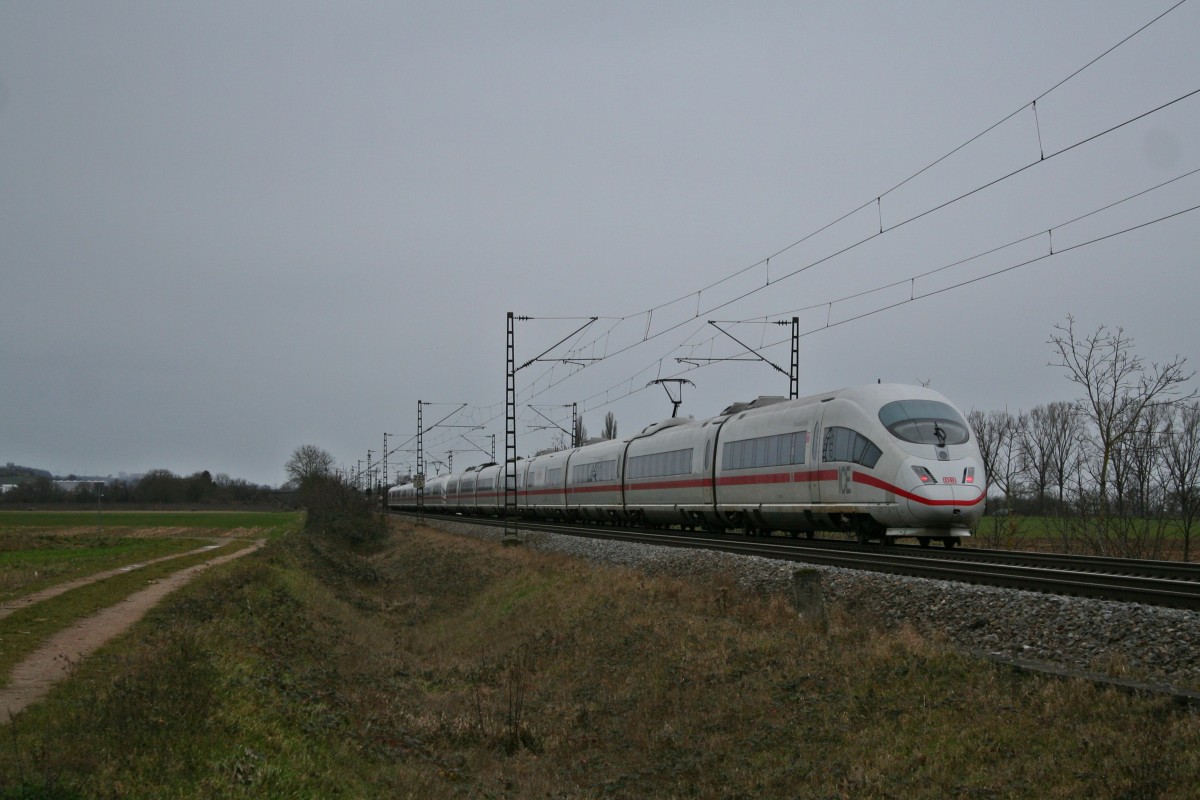 Zwei leider unbekannt gebliebene 403-Garnituren waren am 03.01.14 als ICE 101 von Dortmund nach Basel SBB unterwegs. Hier konnte ich die Zge bei Hgelheim aufnehmen.