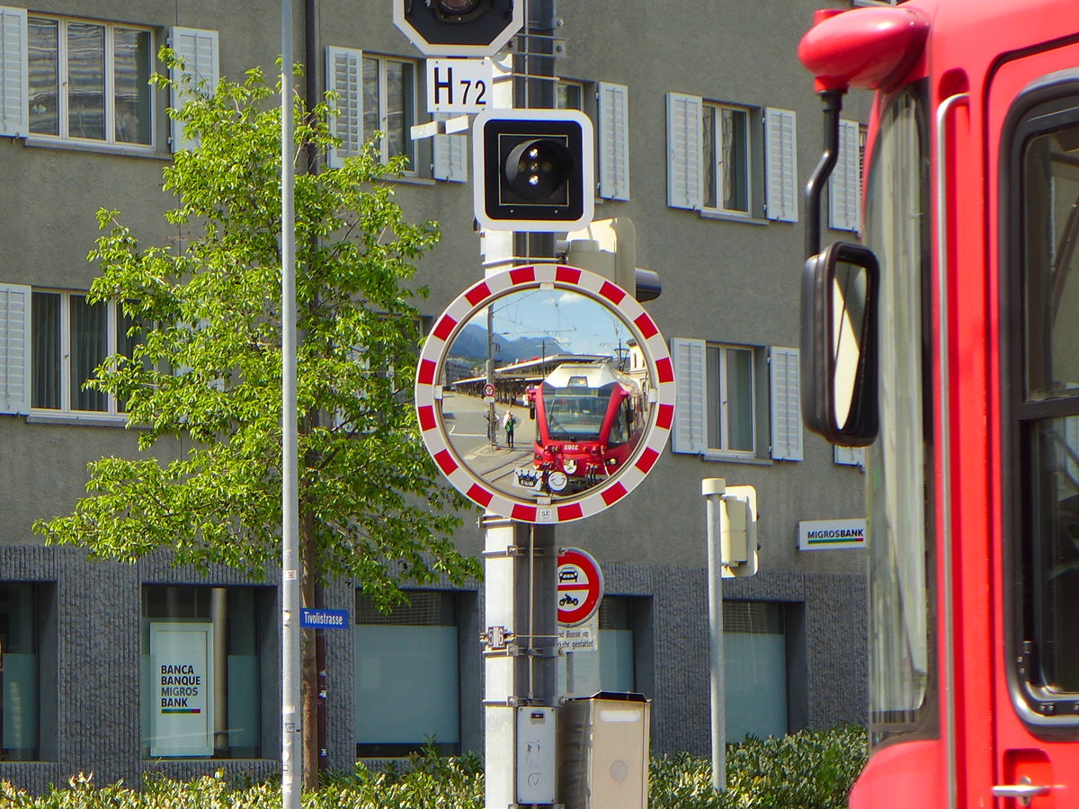 Zwei mal Allegra. ABe 8/12 3503  Carlo Janka  macht sich als R 1437 (Chur - Arosa) auf den Weg nach Arosa.
Chur, 08. Mai 2016