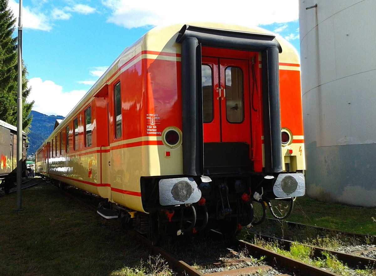 Zwei Schlierenwagen auf dem Gelände der Lienzer-Eisenbahnfreunde am 20.9.2015