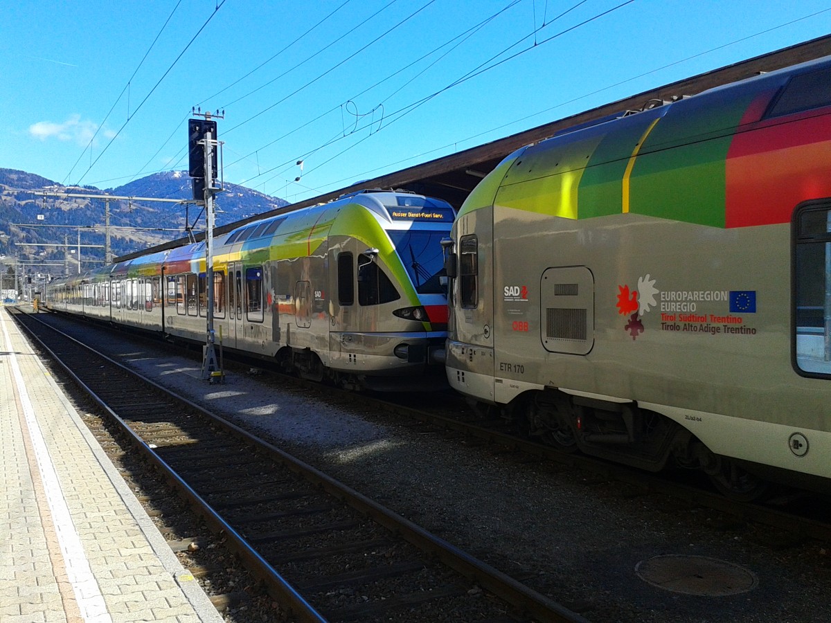 Zwei zusammengekuppelte ETR 170 am 6.3.2015 am Bahnsteig 2 in Lienz.